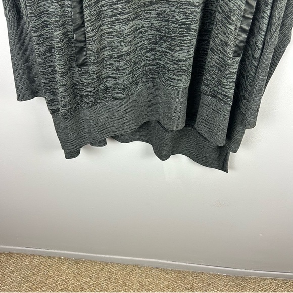 Melissa McCarthy Seven7 Long Sleeve Gray Tunic with Front Pockets Size 3X - Picture 8 of 13